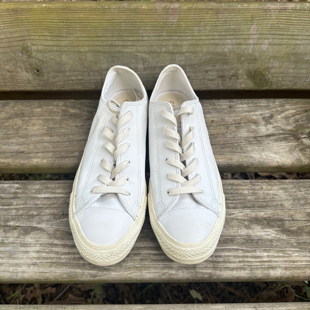 Converse Chuck Taylor All Star White Leather Low Top Sneakers Women 9.5 Men 7.5